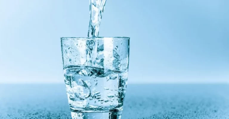 فوائد هامة للإكثار من شرب الماء