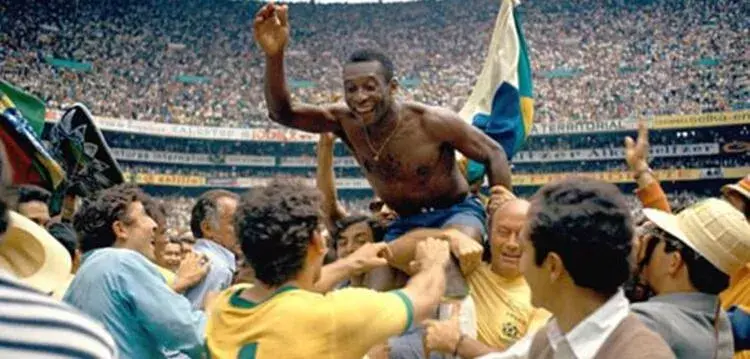 منتخب البرازيل تعرف على تاريخ وألقاب أقوى لاعبي العالم