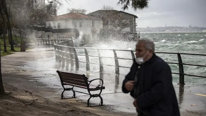 يبدو أن الصيف انتهى في تركيا.. عاجل الأرصاد الجوية التركية 33 ولاية تركية من عواصف قوية وفيضانات