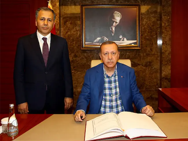 الرئيس أردوغان يصدر تعليمات عاجلة لوزير الداخلية بشأن السوريين وعموم الأجانب