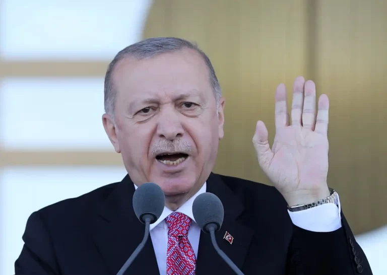 مرسوم رئاسي في تركيا يفاجئ السوريين