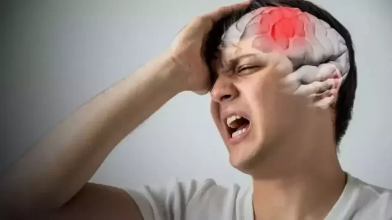 علماء يحذرون من ظهور علامة في جسمك قد تجعلك أكثر عرضة للإصابة بـ السكتة الدماغية