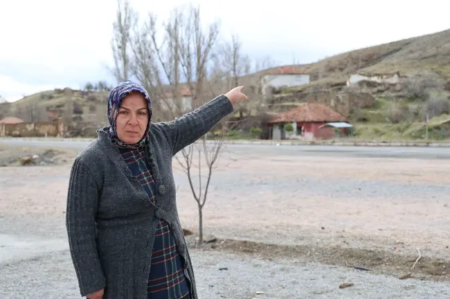 مواطنة تركية مقيمة في قرية مستعدة أن تمنح منزل مجانا لكل شخص مقيم في تركيا مقايل شيئ بسيط جدا